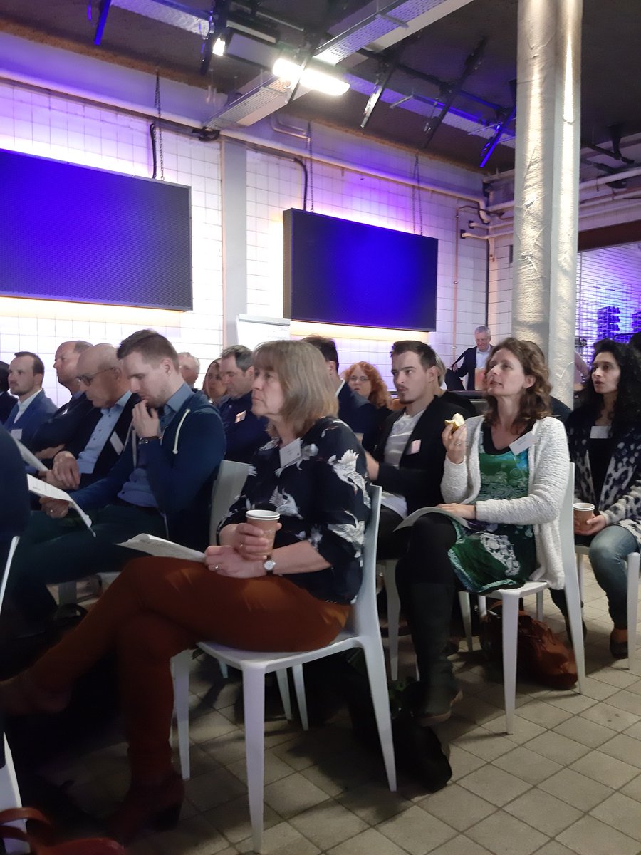 MelleLeenstra's tweet photo. Tijd voor een hernieuwd beleid voor voedselzekerheid. Belangrijk om kennis van Nederlandse kennis instellingen, bedrijven, NGO's en overheden te mobiliseren om SDGs te behalen en uitvoering te geven aan het klimaatakkoord van Parijs. @CvanRijnsoever #NLSDG2 https://t.co/Fq1s7ZmwuJ