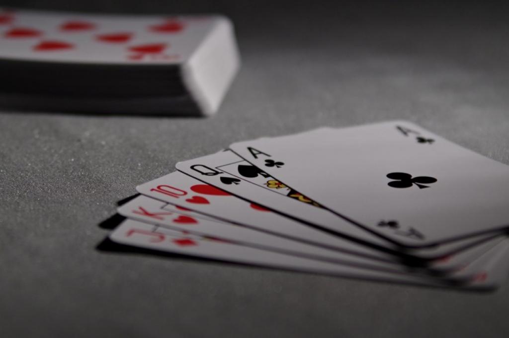 TechFrag's tweet image. Will Artificial Intelligence Dominate Classic Games Like Chess and Poker?