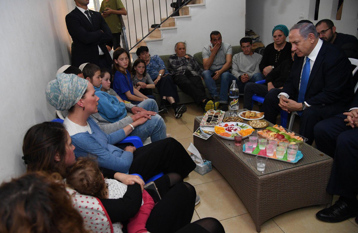 PM Netanyahu Pays Condolence Call to the Family of Rabbi Achiad Ettinger in Eli