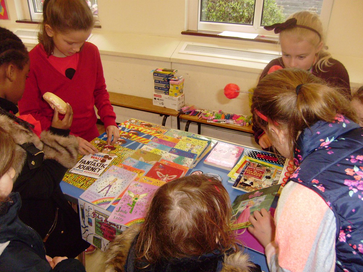 Year4BHillGirls's tweet photo. A huge well done to all of the girls in Watson House for their great stalls and baking skills last Friday and to everyone for all their generosity. A fantastic total of £525.56 was raised in aid of Comic Relief and Chailey Heritage. #comicrelief2019 #fundraising #chaileyheritage https://t.co/IvpUgBY6I6
