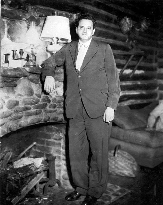 tcalderAVL's tweet photo. Asheville Archives: Thomas Wolfe returns for a summer in the woods https://t.co/cmfLTa0TGr #avlhistory #ashevillearchives #tuesdayhistory #thomaswolfe #oteen #avlnews #localmatters https://t.co/4mYPahAbGV
