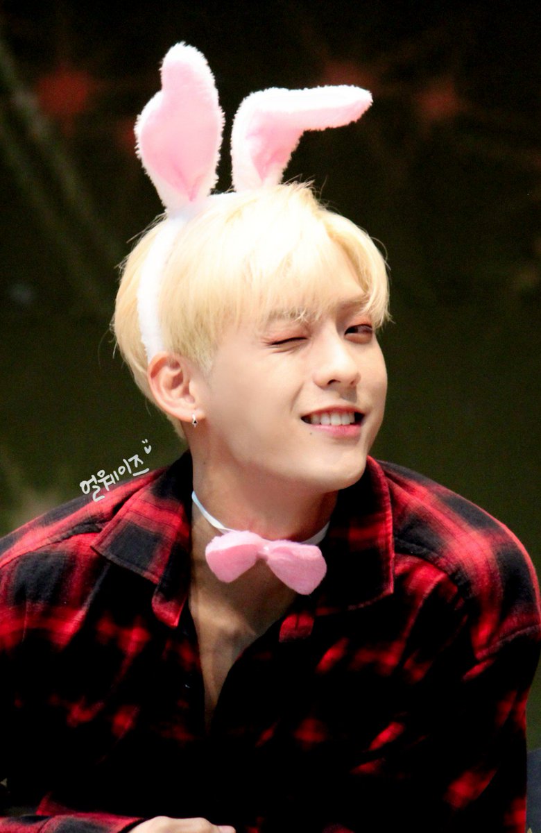 D-543
์ด๋ ๊ฒ ๊ท์ฌ์ฐ๋ฉด์ ์น์ํ๊ธฐ ์๋ค๊ณ ?? ๐
@btob2mh ์ธ์๊ท์ฝ๊ณ ์น์ํ๊ธฐ๐
#๋นํฌ๋น #์ด๋ฏผํ #HUTA
190118 ์ฝ๋ฐ์ฝํ ์ฌ์ธํ.