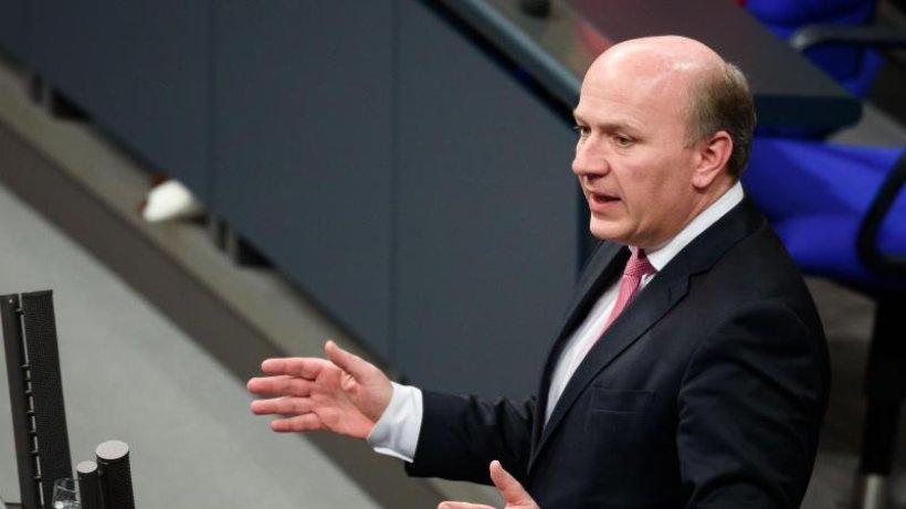 morgenpost's tweet photo. Bundestagsabgeordneter Wegner will Berliner CDU-Chef werden https://t.co/1qYwOFs8LG https://t.co/9rXFWwKP1E
