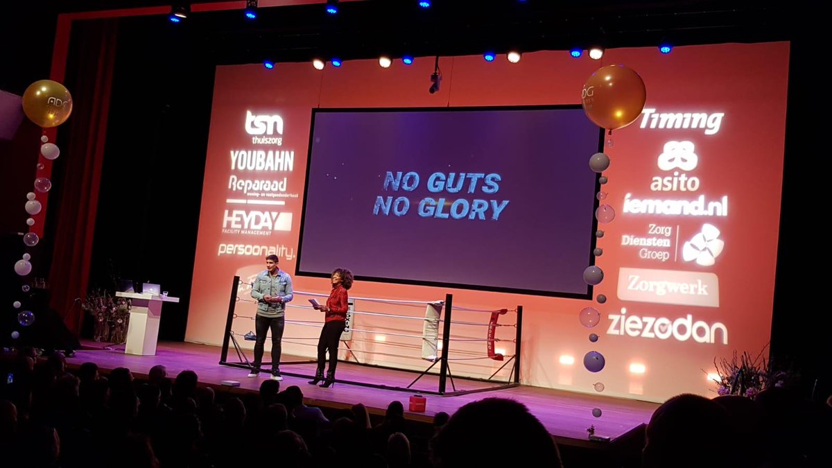 HEYDAY_FM's tweet photo. Heb jij het lef om het nét even anders te doen? Ga jij staan als anderen blijven zitten? Geïnspireerd door Rico Verhoeven pakken alle bezoekers van het ADG congres 2019, waaronder onze gasten, het na vanmiddag heel anders aan. No guts, no glory! https://t.co/L2euPybVFg