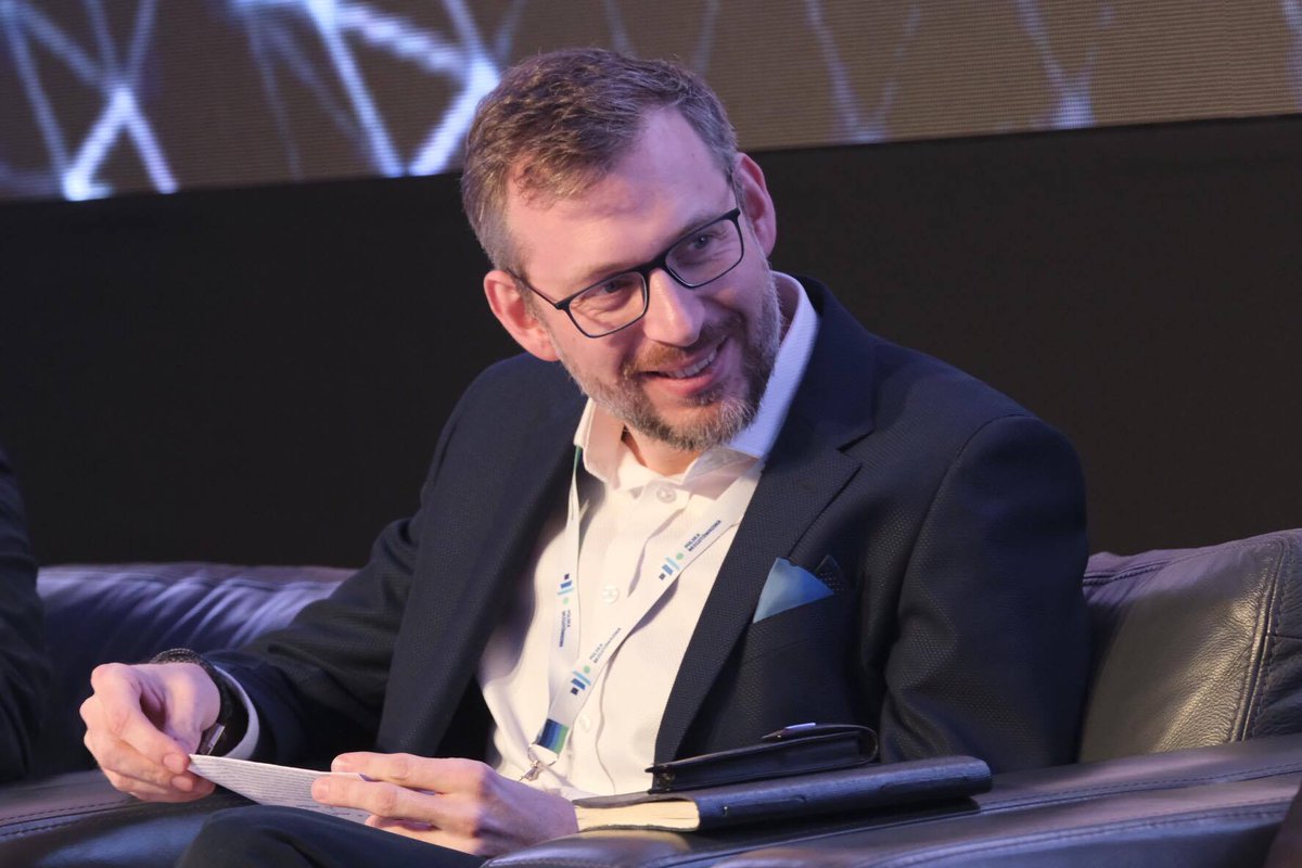 .<a href="/IgorZacharjasz/">Igor Zacharjasz</a> (<a href="/VISA_PL/">Visa Polska</a>): Aspekt bezpieczeństwa w nowych technologiach płatności bezgotówkowych jest bardzo ważny. Wszystkie projektowane rozwiązania powinny zabezpieczać użytkownika. #CashlessCongres