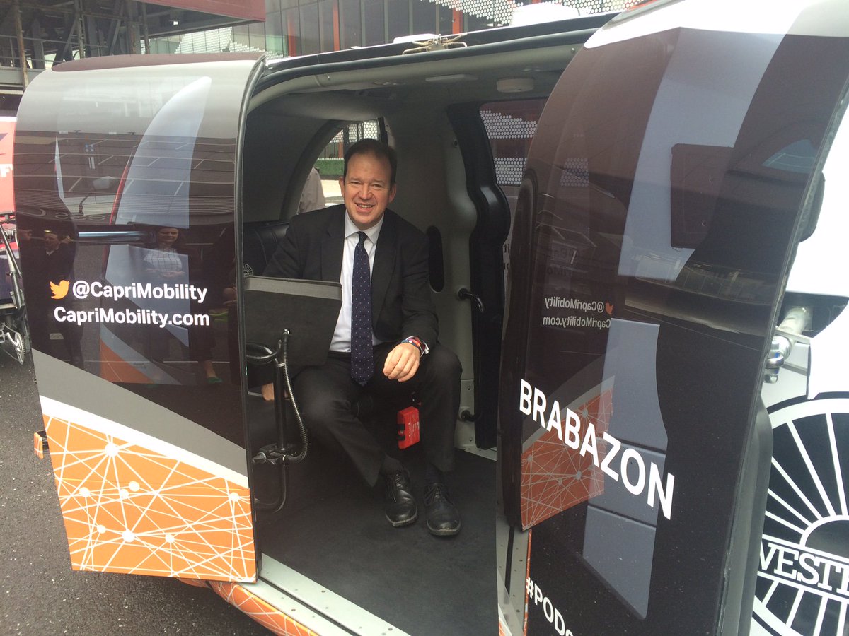 Great to see @jesse_norman in a <a href="/CapriMobility/">Capri</a> pod at the launch of the #FutureofMobility Urban Strategy where he met <a href="/AECOM/">AECOM</a>'s Nada Svilar to discuss how our research will help inform the future direction of #CAV development and implementation.