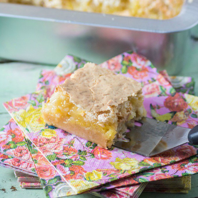 TaraNoland's tweet photo. Brighten up your day with these #tropical Old-Fashioned Hawaiian Dream Bars! #PrimeFoodie #recipe #dessert #dreambars #bars #Hawaiian #pineapple #coconut https://t.co/CcSIkP6wwN https://t.co/tOO0l4qLfo