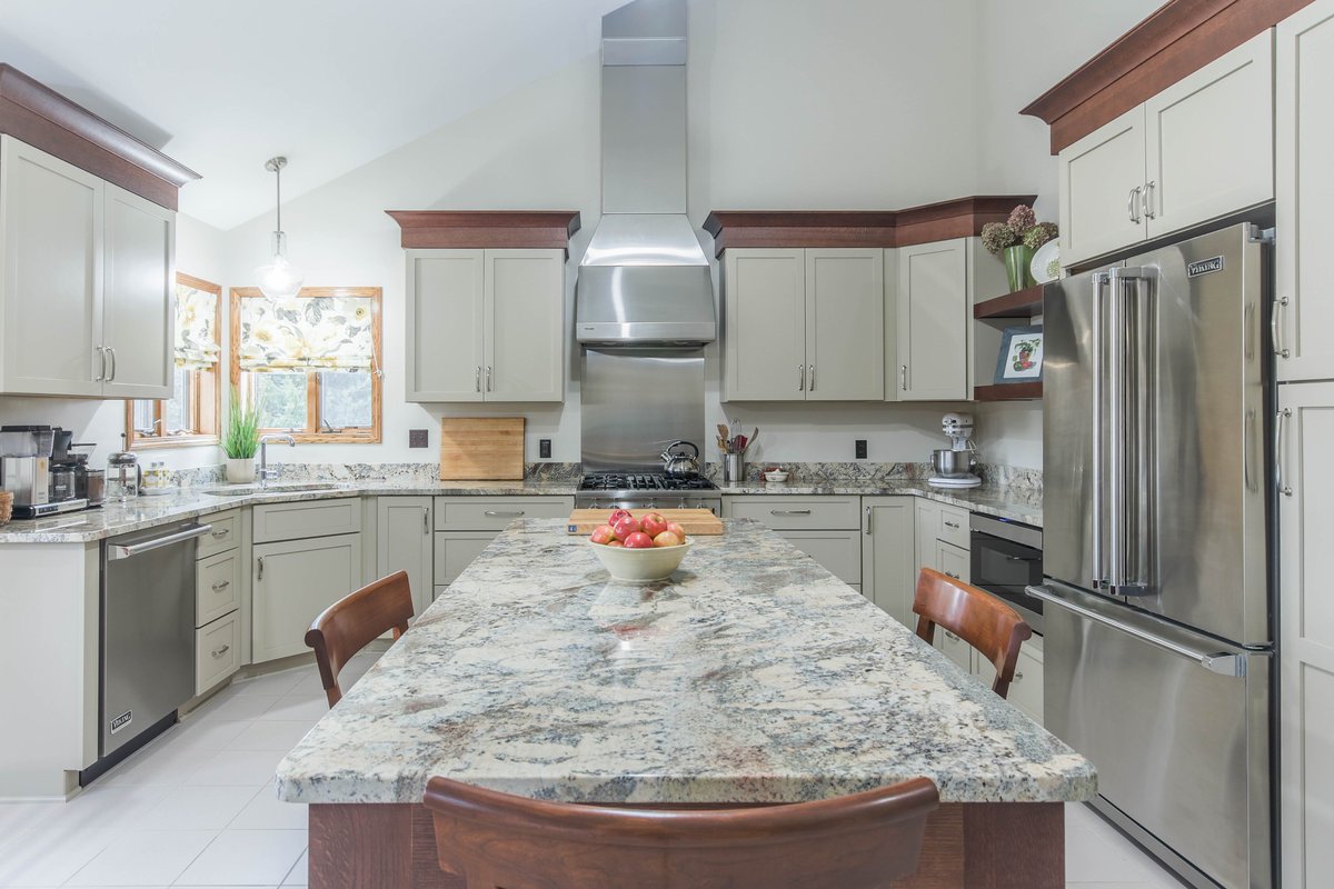This craftsman style kitchen is now up on our Houzz! Check out our account at houzz.com/pro/dreamkitch…