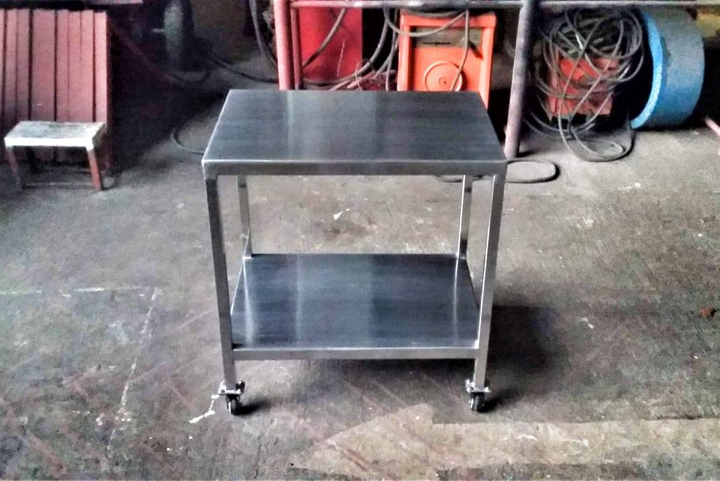 ajs3metalfab's tweet photo. Stainless Shelf and Stainless Table. #AJS3MetalFab #MadeByUs #Ironworks #Welding #Pipesteel #CustomRolling #CustomBending #HandForged #MetalPressForging β€οΈ https://t.co/yYMP4AaDU0