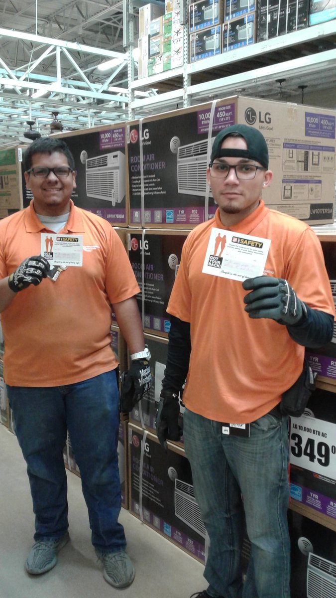 femariegibo's tweet image. Amazing Store 503, Alberto and Joe using proper PPE while setting ACs and Fans. Because safety is personal. @Heather_THD @chance_lowry @220NightMetTeam @SendejoRoy @METGotyourback @HelenSaucedo9