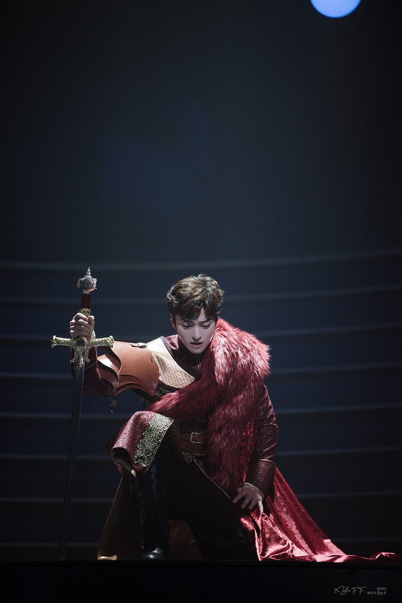 yeff_gallery's tweet photo. 20190319 킹아더 프레스콜
#장승조 아더

다시 새롭게 시작해 https://t.co/u97Z2KXqHd