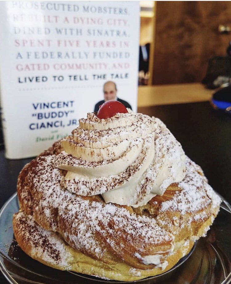 CianciFoundatio's tweet image. Happy St. Joseph’s Day! 🇮🇹 This was another one of Buddy’s favorite holidays. 🇮🇹 Be sure to visit @FederalHillRI for some Zeppole. This perfect photo is from @Rhode_Eats thx for sharing.