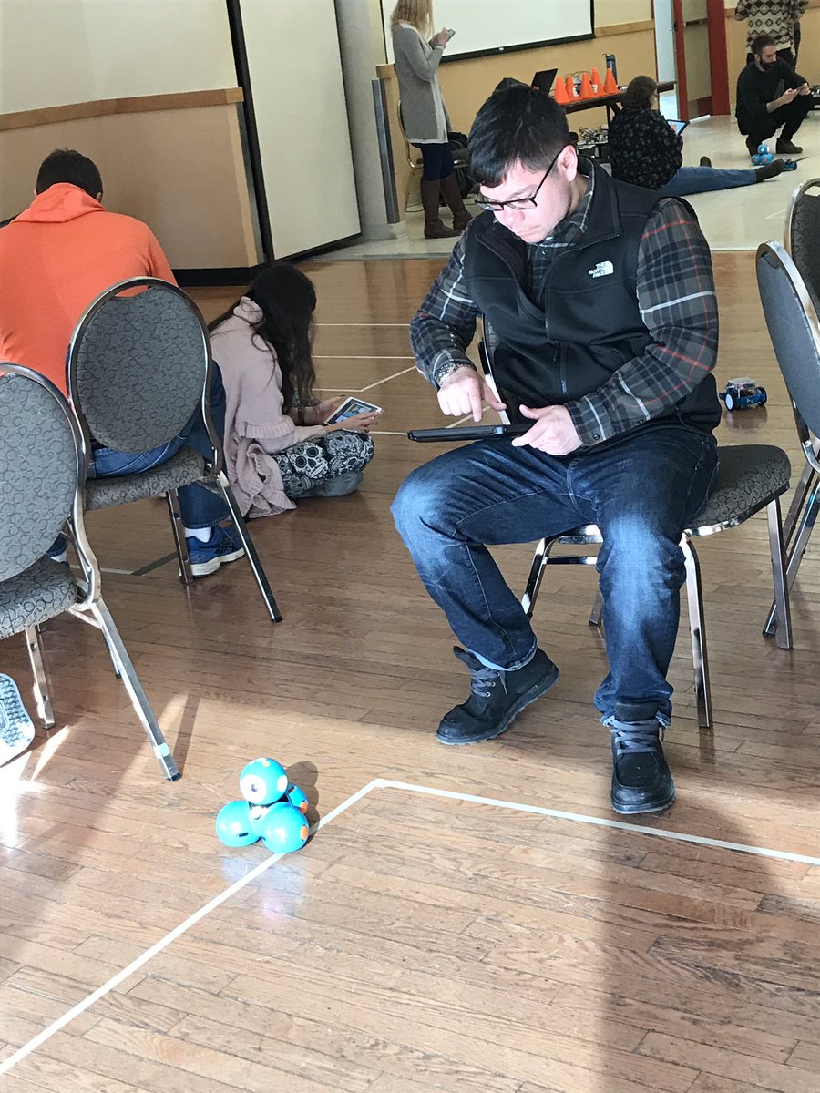 JenMcMaster1's tweet photo. First Nations Representative for Upper Canada DSB, Ryan Jacobs, experiments with the Dash Robot at UCDSB’s Robotics Day. @UCDSB @jodiebarrett_ https://t.co/Oldz8eLRes