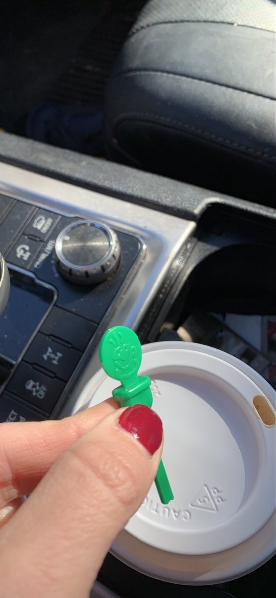 PickupLineMedia's tweet photo. Reducing plastic: it’s a start. #momlife #recycle #plastic #starbucks https://t.co/y34iZ0DqS9