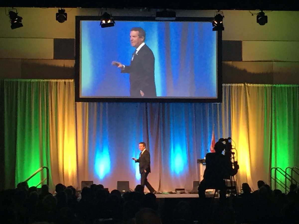 bethmc21's tweet image. The @rickmercer putting on a great show at #MarchClassic19 Thanks to @CortevaCA for sponsoring! #canadianicon
