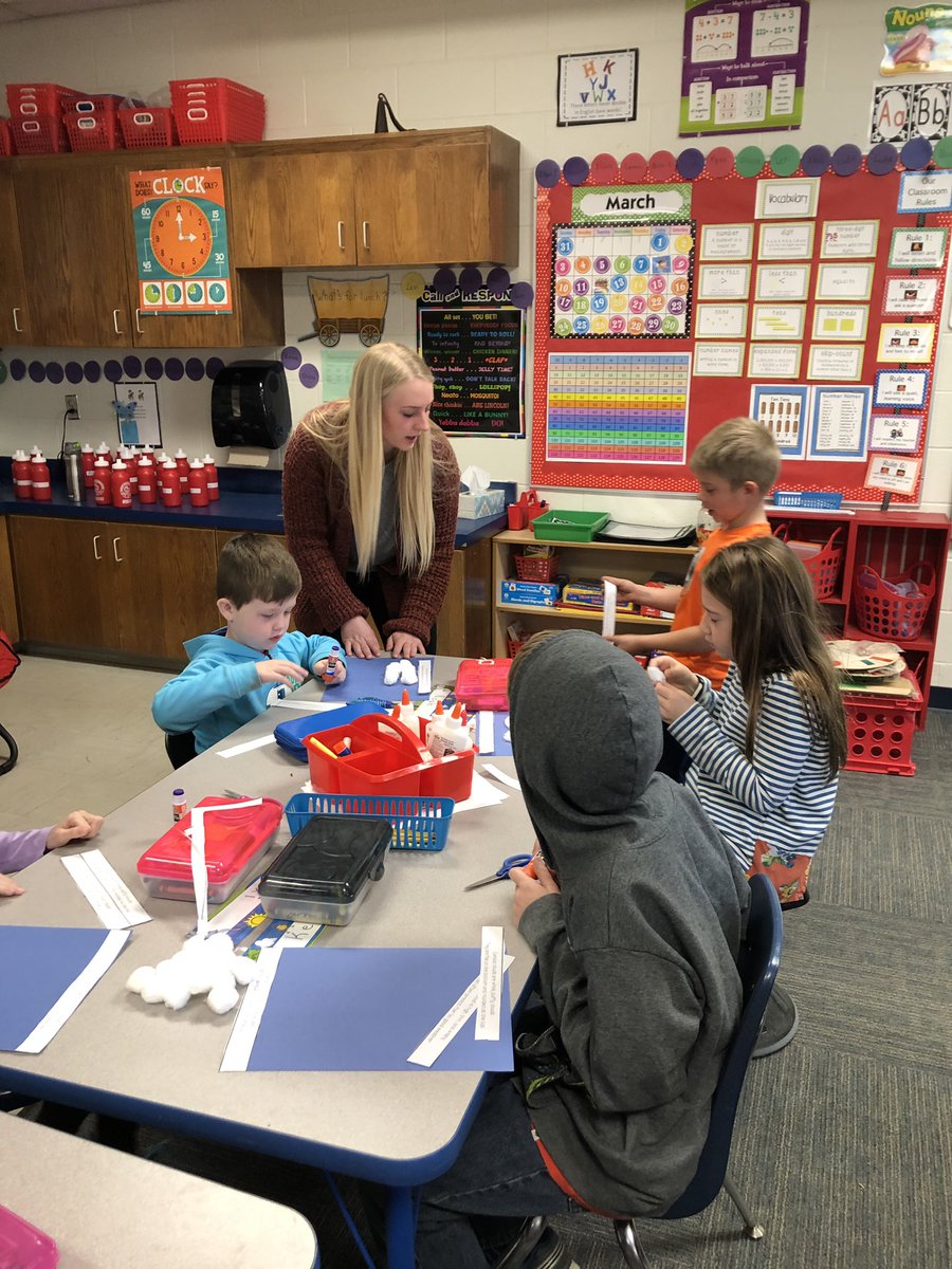 bbaalmann1982's tweet photo. Thank you Katie for teaching my students about the different kinds of clouds#dhefamily https://t.co/8A01tPwRjV