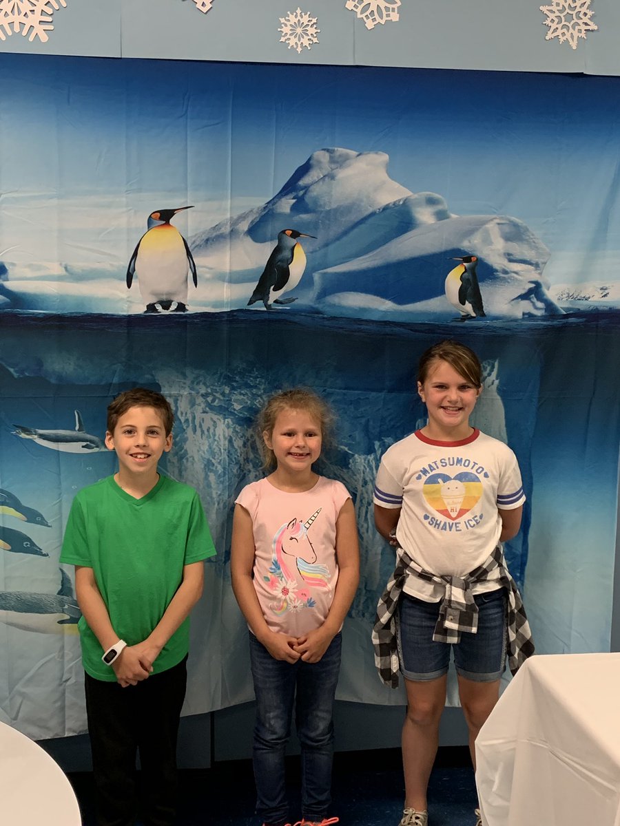 rfrancis05's tweet photo. It was so nice to have visitors come by our classroom to see our Arctic ecosystem! #FSHEROCKS  #FSHISD https://t.co/uFin0ocQNy