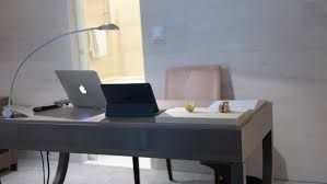 MorgansEstate's tweet photo. Does your office space need some love? Whether a delivery of fresh flowers or a loving deep clean, our team have you covered! #BizHour #Office #Entrepreneur https://t.co/TmBtDXCBE3