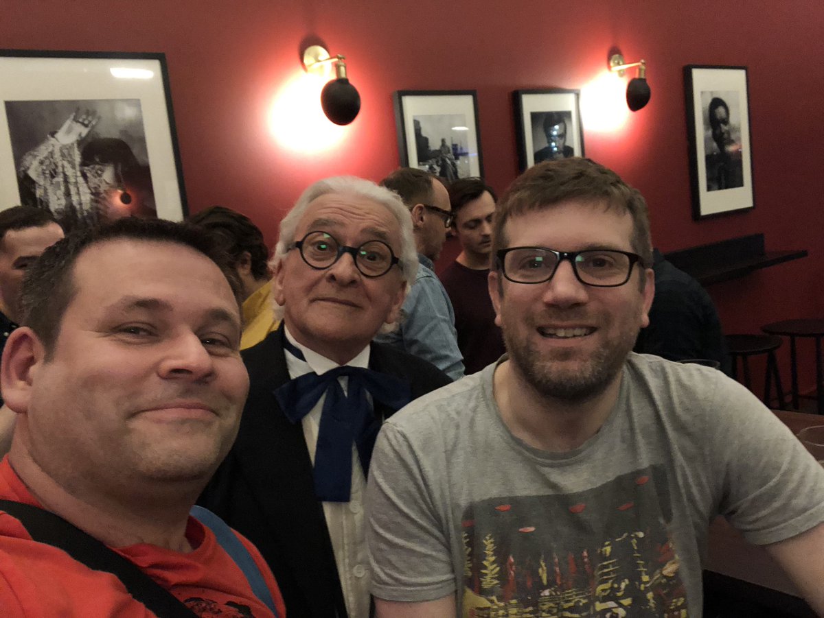 TheBeefhead's tweet photo. Being in Germany #Beefdad and I only get to hang out @TimeLashGermany so it was great meeting these fantastic people together after #MacraTerror ,thanks for saying hello-(especially for me @TomSpilsbury ) #DoctorWho #bfi #WilliamHartnell #fathersonnerdactivities #bfi https://t.co/ToxCVUCy4V