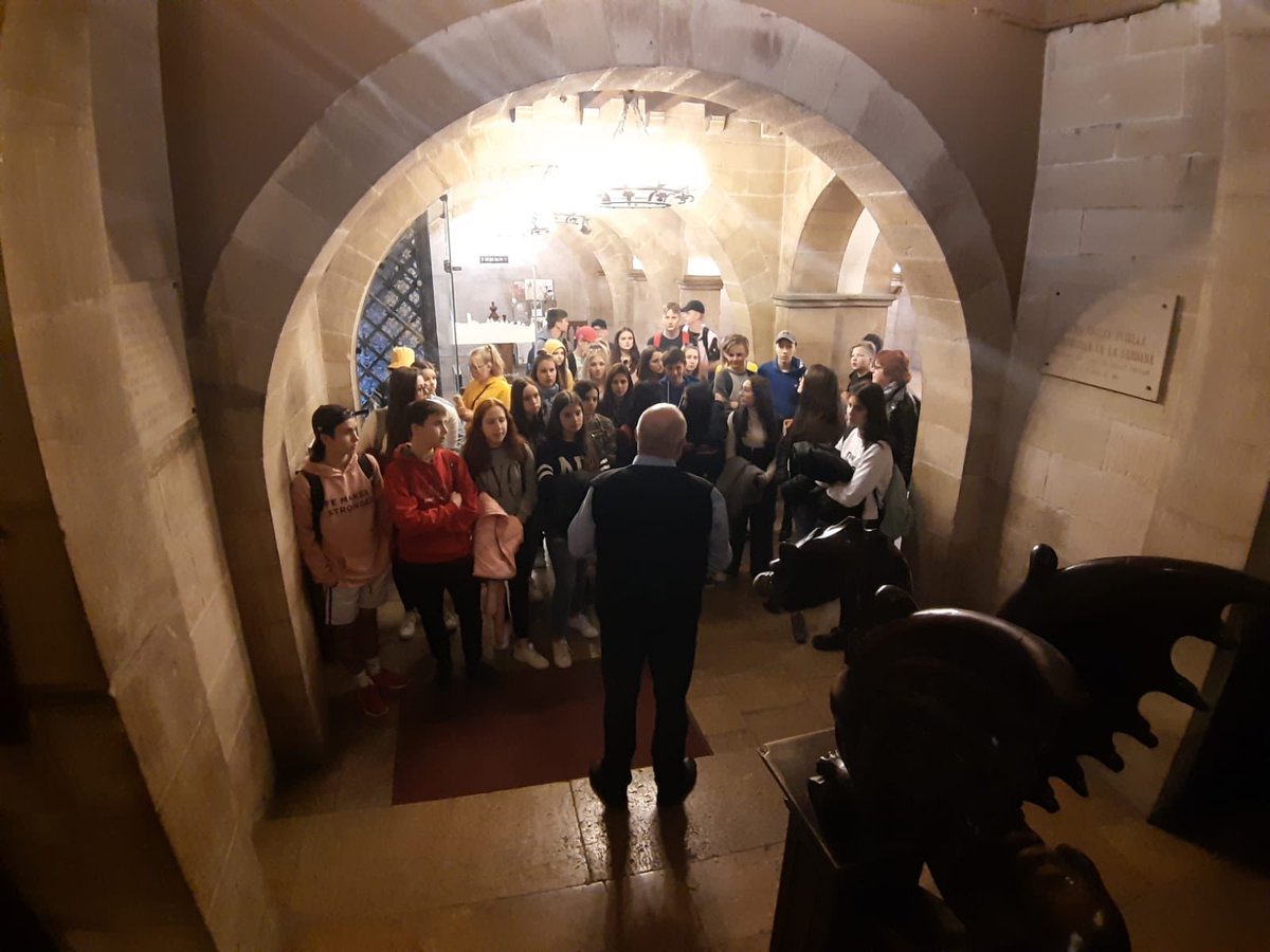 INSMontsuar's tweet photo. The 20 students from our Erasmus + KA229 FES project are already here! They've had fun and learnt about Lleida. They have also attended an audio visual workshop. #Talsi #SEPIE #Erasmus + #FES #Exchange #Livelovelearn @talsu2vsk https://t.co/fpssbxyDYB