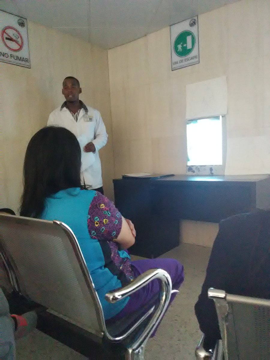alrdiazivss's tweet photo. #19Mar Charla "Criterio para Informes de Imageonología" en Amb. Dr. Luis Richard Díaz de La Victoria.  Enriqueciendo el conocimiento en nuestro personal para lograr Excelencia en Servicios. Ponente:  Dr. Abad Ferrer, Barrio Adentro @NicolasMaduro @magallyvina @ivssoficial https://t.co/FzkivQH6rR