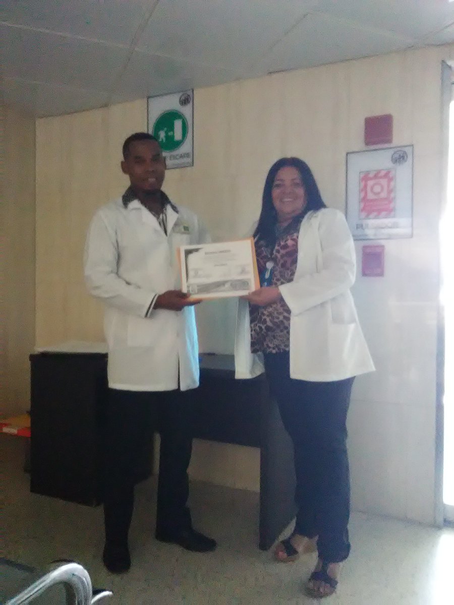 alrdiazivss's tweet photo. #19Mar Charla "Criterio para Informes de Imageonología" en Amb. Dr. Luis Richard Díaz de La Victoria.  Enriqueciendo el conocimiento en nuestro personal para lograr Excelencia en Servicios. Ponente:  Dr. Abad Ferrer, Barrio Adentro @NicolasMaduro @magallyvina @ivssoficial https://t.co/FzkivQH6rR