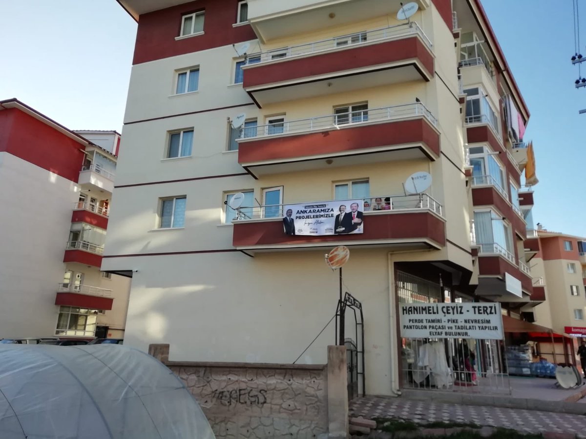 aksincangenclik's tweet photo. 1) Ankara’da Gönüller Kazanmaya Daima Devam Edeceğiz 🇹🇷🇹🇷🇹🇷
Hazırlanan Pankartlarımızı Vatandaşlarımıza Ulaştırdık.
@AliOsmanOzdemir @umitcanuludag https://t.co/VhYCGPZPIX