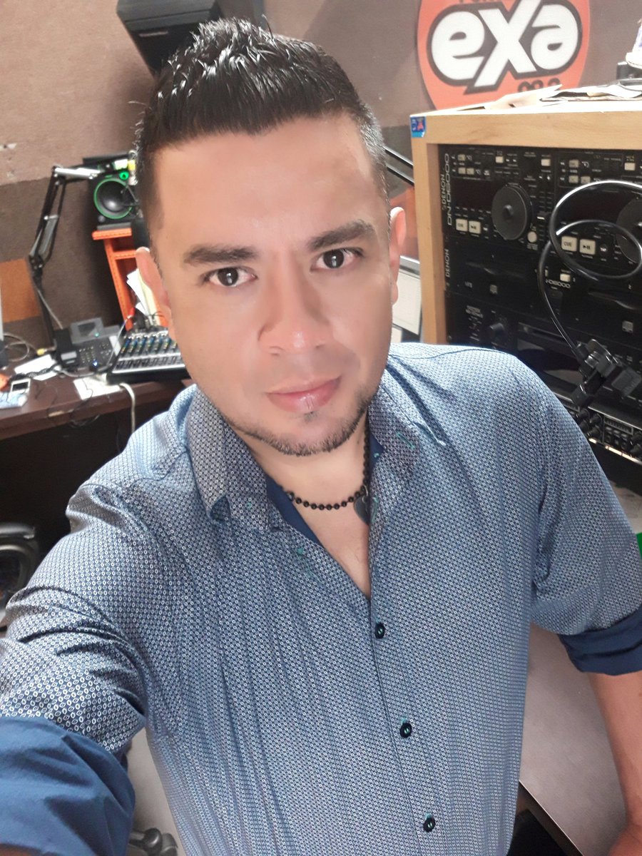 ArturoOrtizExa's tweet photo. Un trabajo que conecta emociones y mas cuando entras en contacto con la nostalgia de la música Retro por eso me encanta #Regrexa https://t.co/QpAdmWXk40