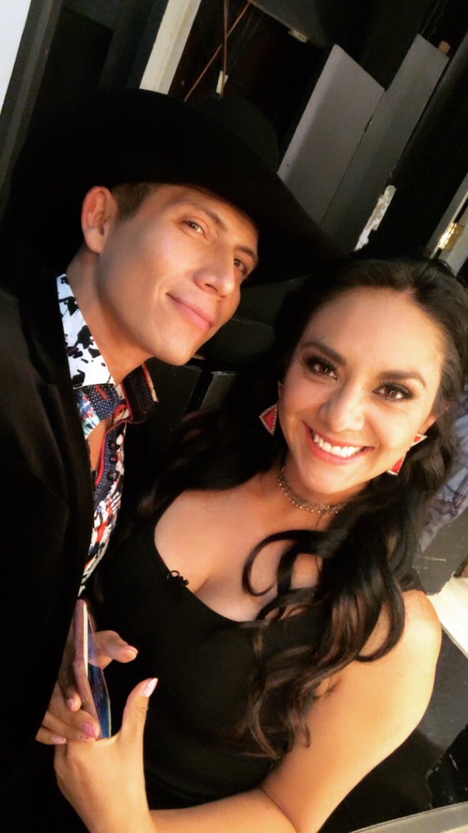 SoyFerCorona's tweet photo. #ComoAUnaReina 😍 https://t.co/YElNSgCgxZ