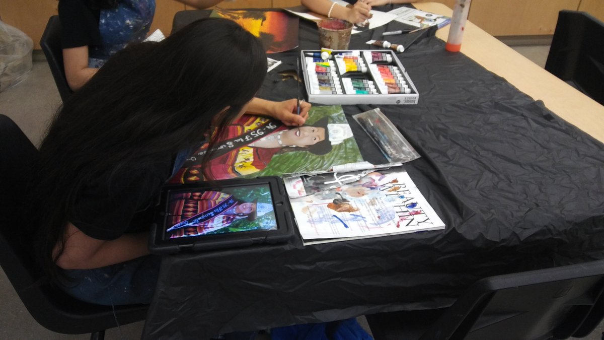 RaygosaMark's tweet photo. Dr. McQuilken's JH Art class showing off some of their work. Impressive! #TxTuesday, @HarryPiles https://t.co/s9q5E3HmJY