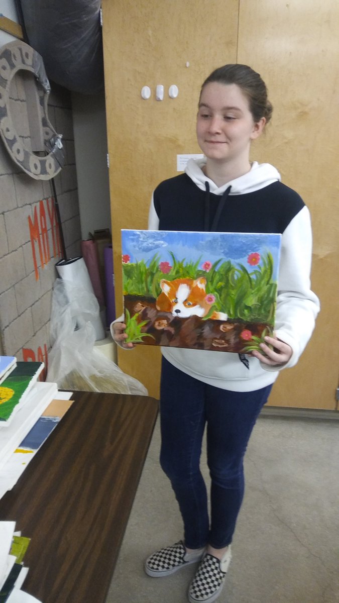 RaygosaMark's tweet photo. Dr. McQuilken's JH Art class showing off some of their work. Impressive! #TxTuesday, @HarryPiles https://t.co/s9q5E3HmJY