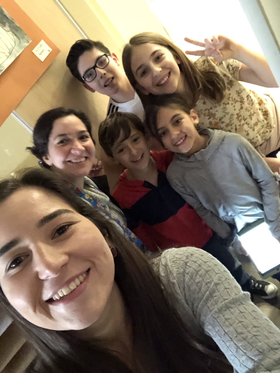 Aprender historia con <a href="/alegarzamtz/">Ale</a> es divertido! #goosechase <a href="/MsAlbertina/">Albertina Villarreal</a>