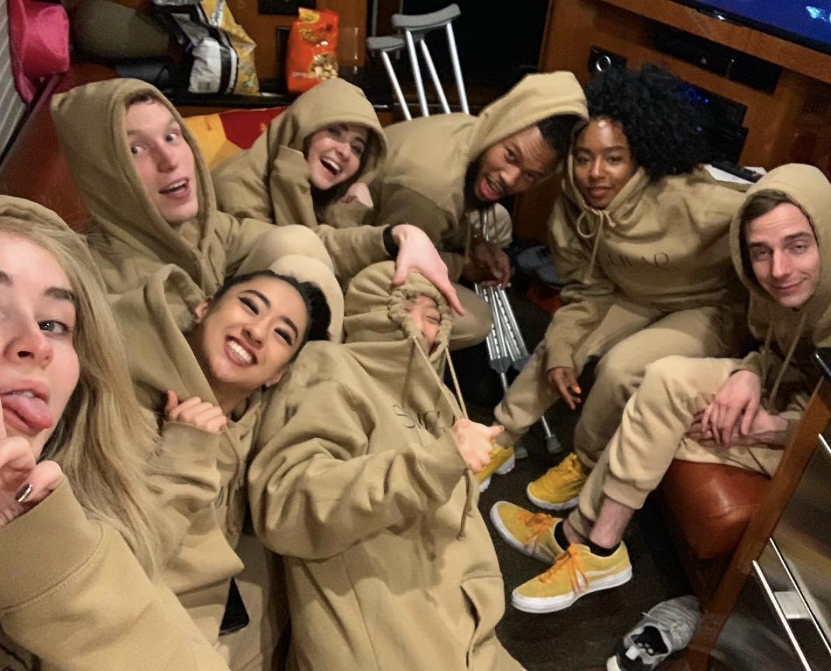 tracksuit night on da singular tour w the most precious kids in the world 
plz zoom in on caleb