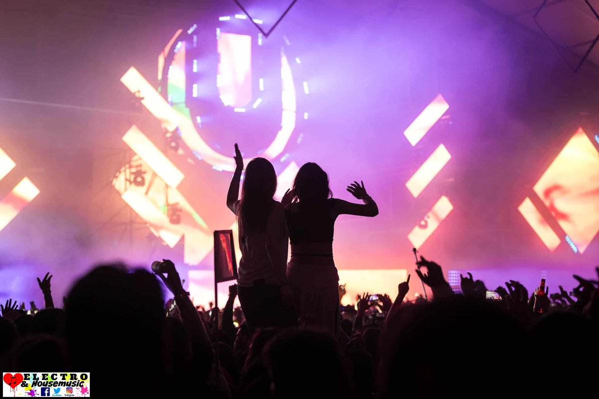 DJElectroHouseL's tweet photo. 🔥Subamos la temperatura,Déjate llevar, @Ultra_Peru 🇵🇪❤♫🔊🕺😍🙌👌🔥#rtuperu #ultraperu
#electro #electronicmusic #tomorrowland #rave #edmlove #love #edm #ibiza #party #MusicFestival #partygirl #ravegirls #EDCLV2019 #EDMlife #Coachella
#dancemusic #dj #Ultra2019 #housemusic https://t.co/2PnTUtKmIE