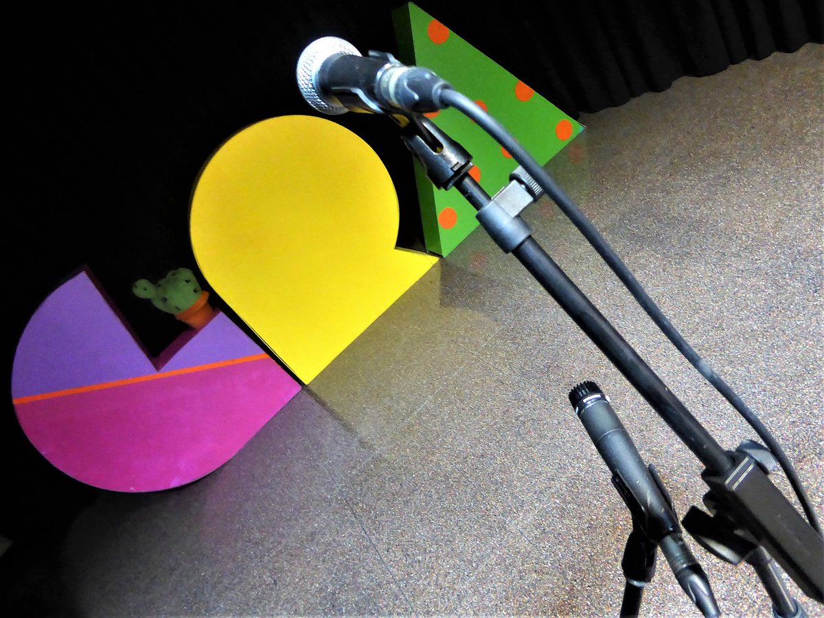 grajove's tweet photo. Divendres 22  a les 20 h tornem a obrir l'escenari per vosaltres. Podeu participar en solitari, en grup, fent música, màgia o qualsevol habilitat. #EscenariObert i damunt vosaltres.
Inscripcions fins un dia abans.
Anima't i participa!
#GraJove #DDia  #Granollers #VallèsOriental https://t.co/B2MPATSRrV