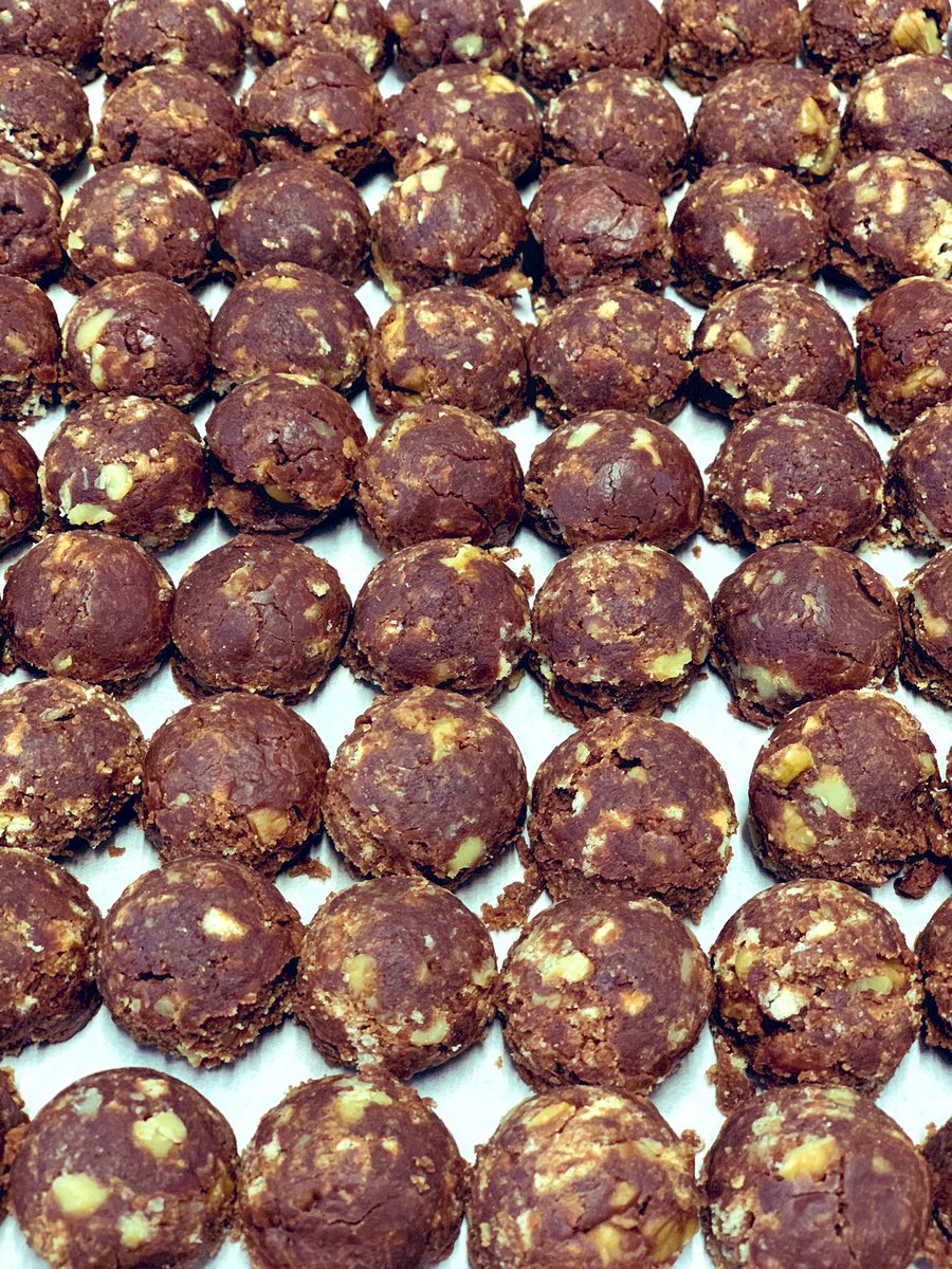 PalaceCafeCater's tweet photo. Handmade chocolate walnut rum balls in the making at Palace Café Catering! We are getting ready for Saturday @SFHSLancers #fullservice #catering #BayArea #events #fundraising #gala #MountainView https://t.co/D4IRUWNiwY