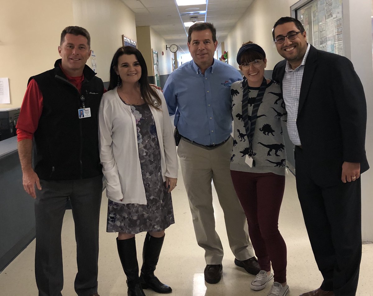 drdchristiansen's tweet photo. Go Sharks! Thank you to Renaissance Charter School at Mandarin for creating a positive culture for learning for students and teachers @CSUSAhq @Sherry_Ann_ @CSUSAJonHage https://t.co/R11YkBpbBZ