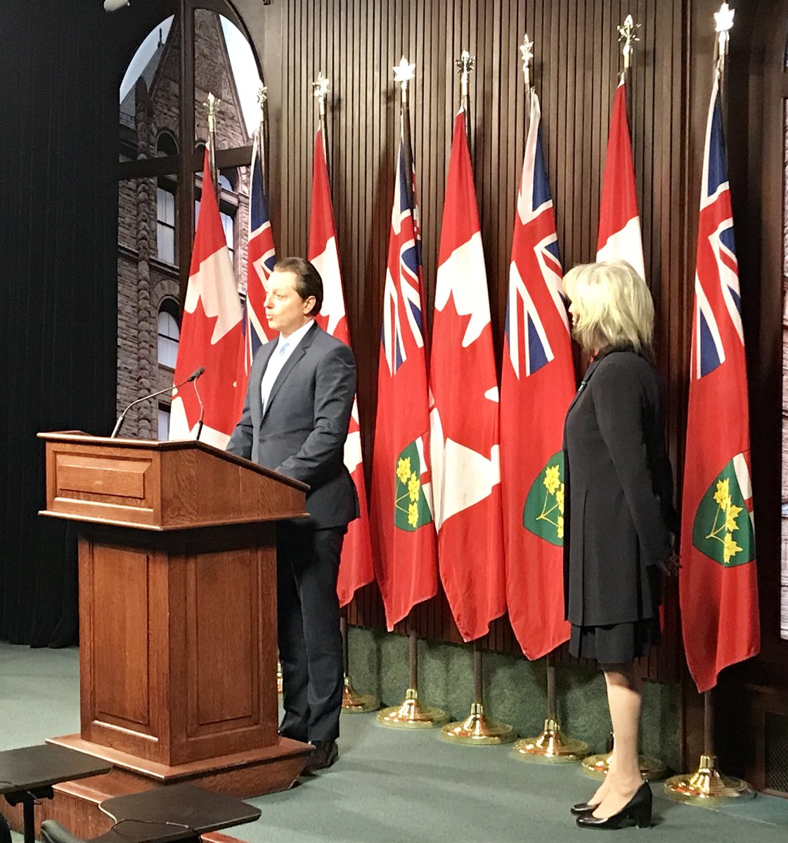 TrilliumGift's tweet photo. Oakville MPP Stephen Crawford @stcrawford2 wants to help save more lives through the gift of organ and tissue donation and this morning, he put forward a Private Member's Motion to include organ and tissue donation in the Ontario school curriculum! https://t.co/zbQiaLn1aL https://t.co/ONqW4vBEqe