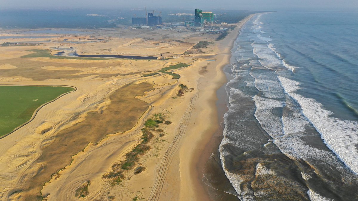 RTJ2GolfDesign's tweet photo. "Architects are lucky to get a single property like this one โ in an entire career" - Robert Trent Jones Jr. on Hoiana Shores.
#golf #golfcourse #vietnamgolf #golftravel #golfcoursedesign #golfaddict #golfcoursearchitecture #golfcourseconstruction #golfcourseshaping #golflife https://t.co/1yFWhj5JZu