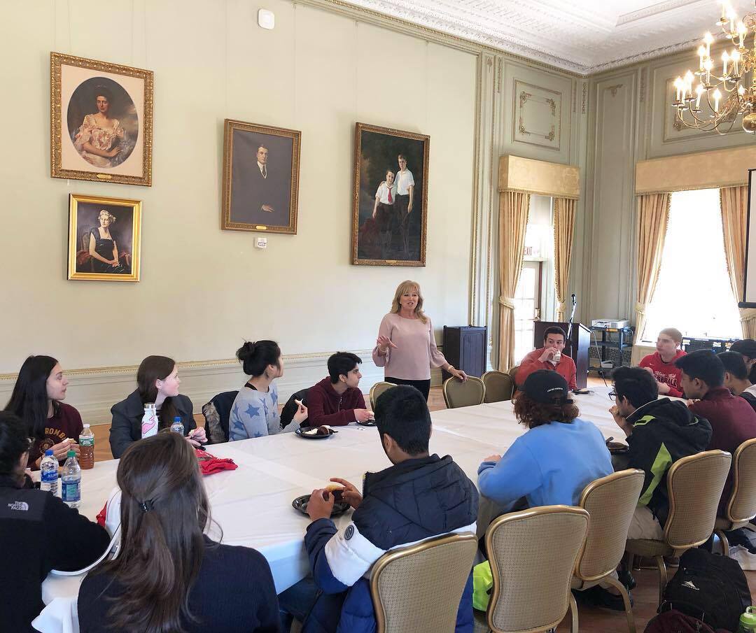 FDUSilberman's tweet photo. Morris County School of Technology students experienced a day as an @fdusilberman student today by attending a #business class, participating in a hands-on session in our #BloombergLab, and enjoying lunch with faculty and staff! We hope to see you back at #FDU soon! 😀 https://t.co/8Q7ohXIMXa
