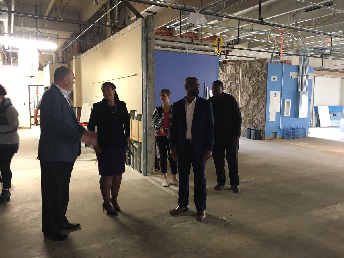 debtakahara's tweet photo. Touring the future District 5 @DenverPolice station and communications center with @directorriggs and city councilman @ChrisJHerndon #DirectorForADay https://t.co/fMqfae1z7C