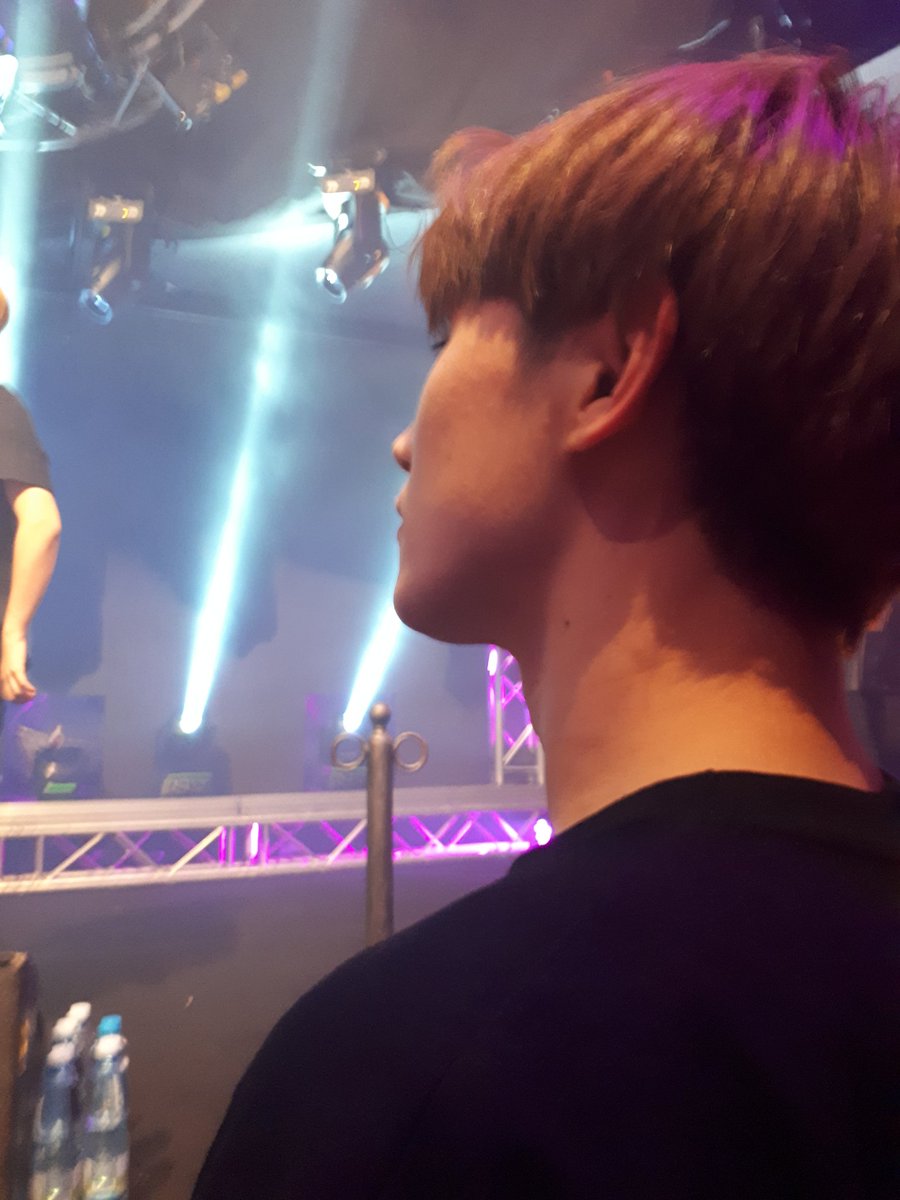 Well.... Happy birthday Uk 😂😂 #HappyJeongukDay