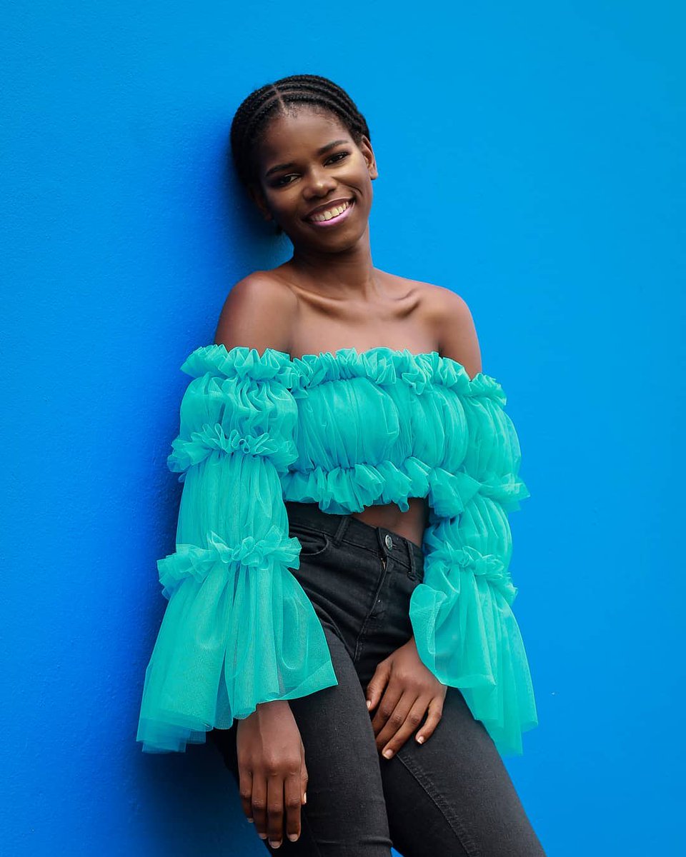 _Umshuthi06's tweet photo. PR Fashion. Collaboration
🙎🏿♀️@sphesihle.mnguni.351
💄@naarchie_v
#globe_people #creativedurban #photography #model #exploreza #vscomag #canon #poc_portraits #potraitsmood #inspireangelo https://t.co/ZbYQs2AA63