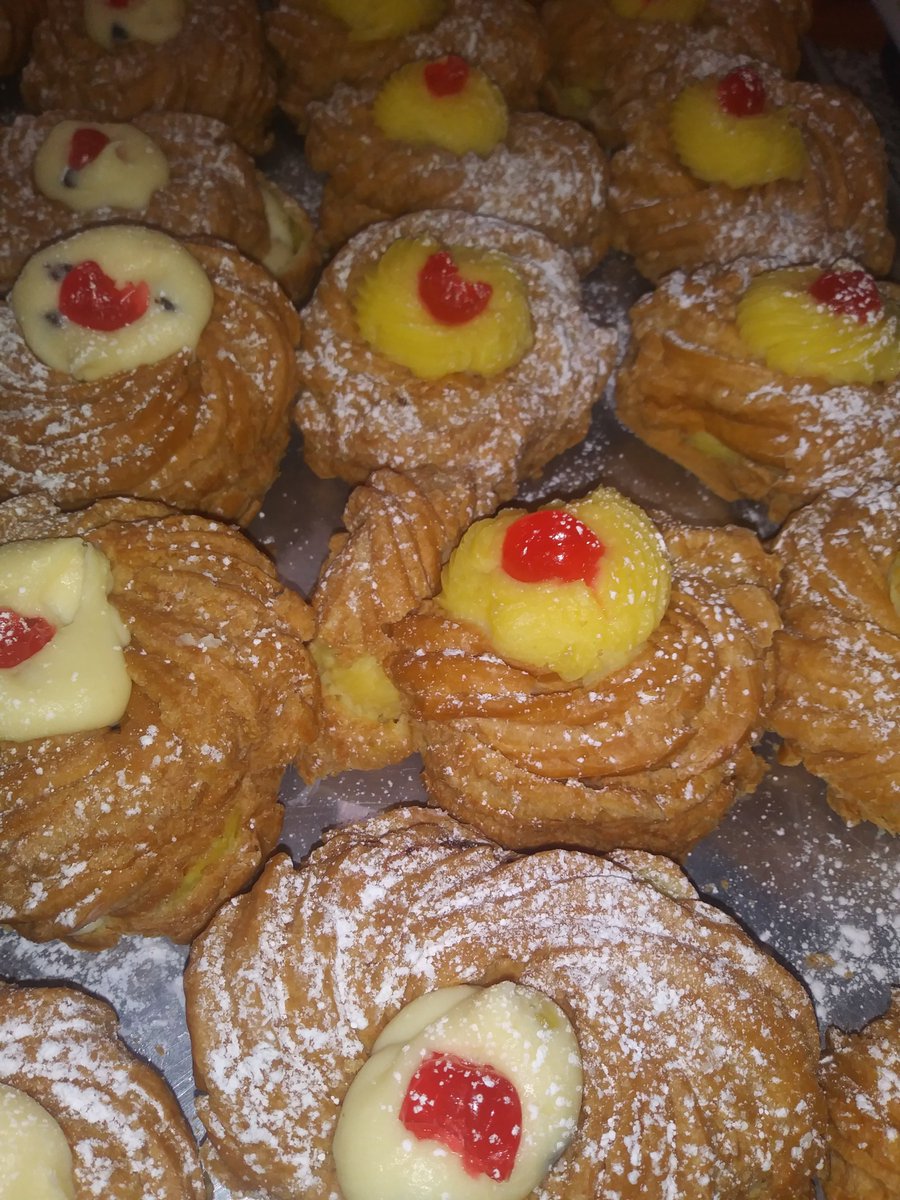 VaralloB's tweet photo. #zeppole aka #st #joseph #cakes https://t.co/R3ymZhWdUi