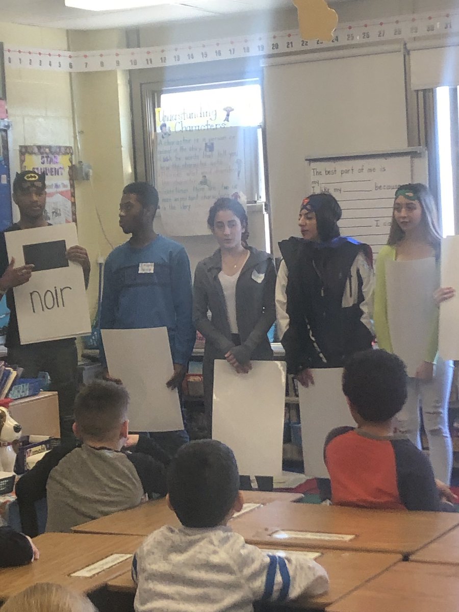 HeatherDLevine's tweet photo. World Language Exploration Day @MayMoorePrimary #dpsdny #frenchlesson https://t.co/Cai9vwKL98