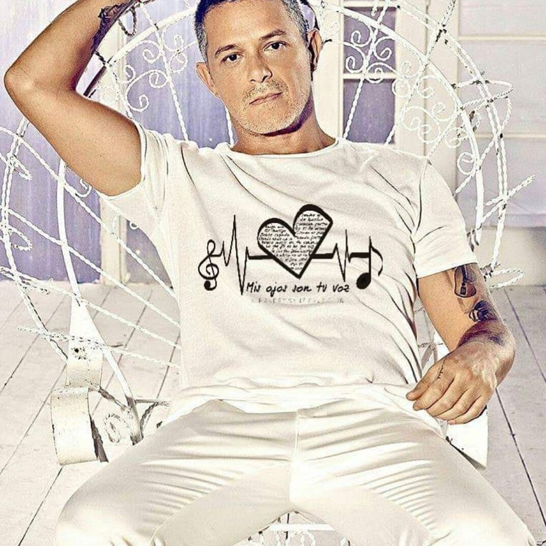 MisOjosSonTuVoz's tweet photo. En España se celebra a los Papitos!! No podemos dejar de felicitarte corazón ❤💙💚💜 #FelizDiaDelPadre 🥰😘 Alejandro Sanz #ELDISCO #BackInTheCity #Mostv https://t.co/ILEjD5Qrab