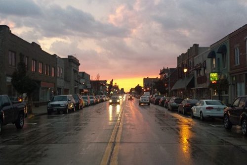 Ibeeth7's tweet photo. Growing up in this part of town (south side mke) enriched my native tongue and my roots. Sometimes when I am missing my little Mexico, I am blessed at the realization that I can get a glimpse of it right here in my hometown. #csubbb203_sp19 https://t.co/asOz1Bpojv
