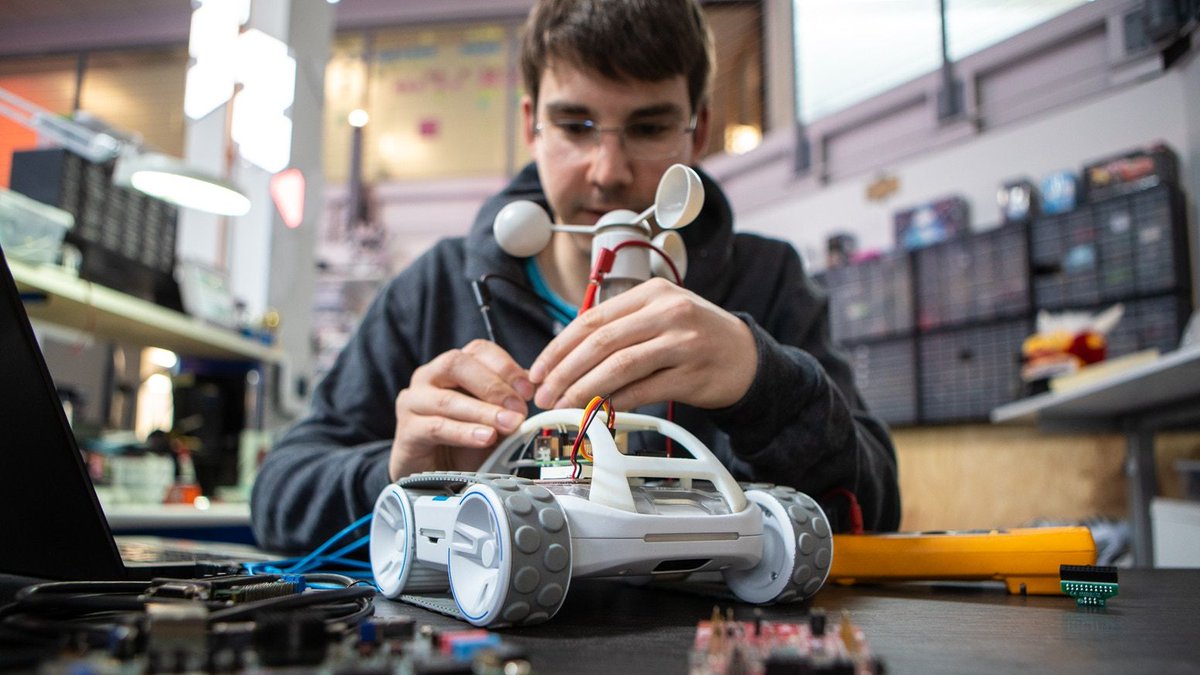 NuukDigital's tweet image. Time is running out on the @Sphero RVR Kickstarter campaign - we are coming up to the last 48 hours!
Join over 2900 other backers & don't miss your chance to save $50: buff.ly/2HHwKLY
#Kickstarter #ProgrammableRobot