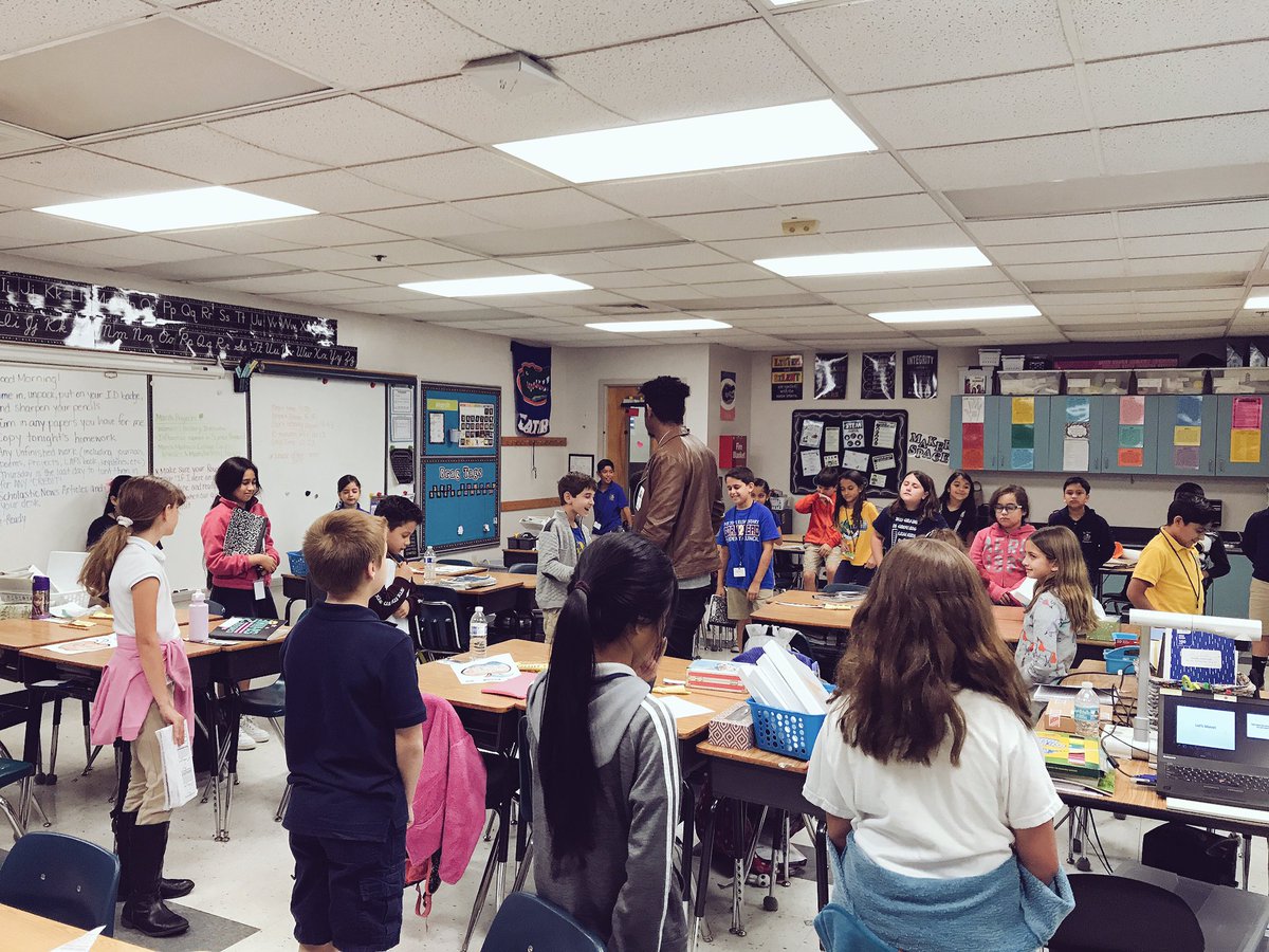 JTFoundation99's tweet photo. This morning, @marninotmusic &amp; @PoeticEpiphany visited #FoxTrailElementarySchool to work with students on the #bluisforapples #poetry contest in partnership with @HoffmansChoc! We can’t wait to read these amazing poems. #LTABFLA https://t.co/JSLF9Xl8Lh