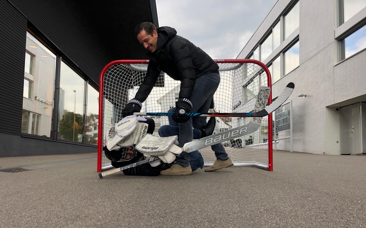 Büroalltag mit <a href="/19urban81/">Leimbacher Urban</a>
#SwissLeague #Playoffs2019 #MySports